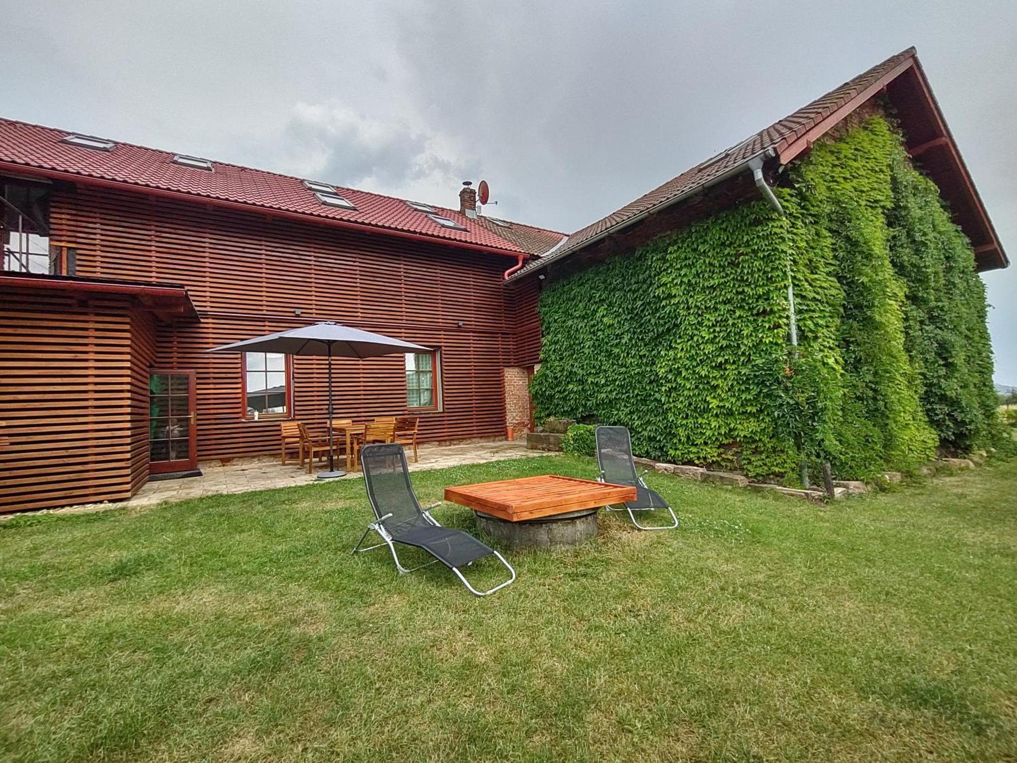 Pekloveske Apartmany V Ceskem Raji Železnice Exteriér fotografie